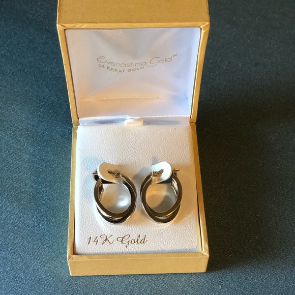 Overlapping Oval Hoop Earrings in 14K 2-Tone Gold Fine Jewelry New - Picture 10 of 10